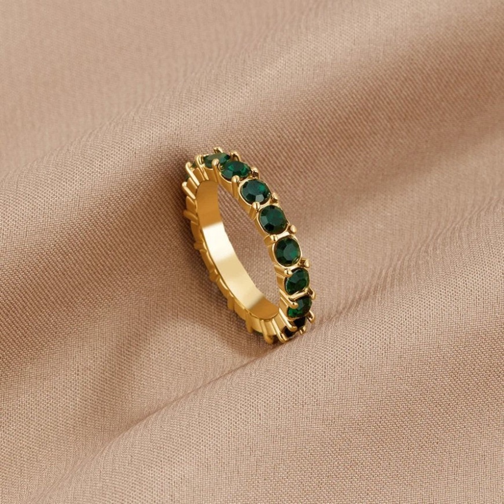 Emerald Beauty crystal infinity ring 7/8